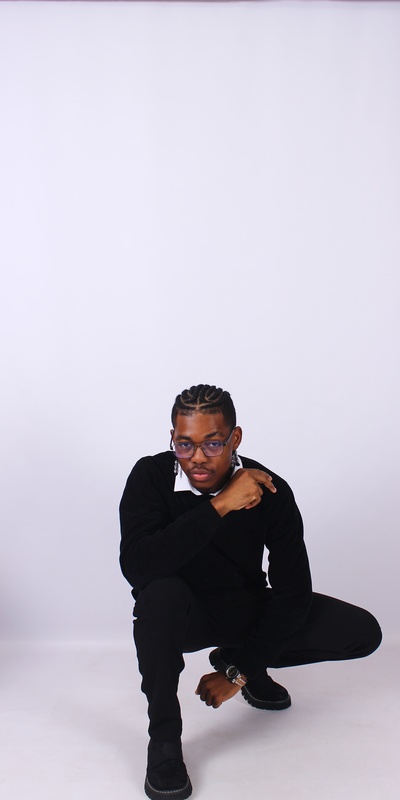 Фото из фотостудии самообслуживания (автопортрета) в Селфклик