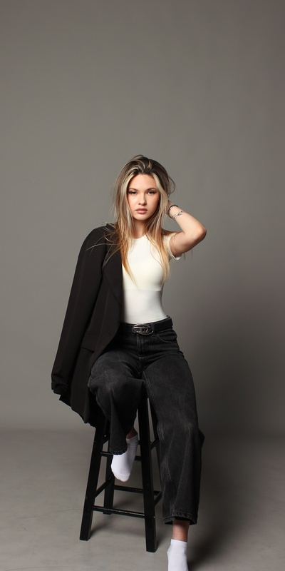 Фото из фотостудии самообслуживания (автопортрета) в Селфклик