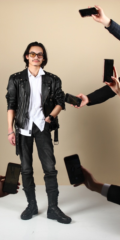 Фото из фотостудии самообслуживания (автопортрета) в Селфклик