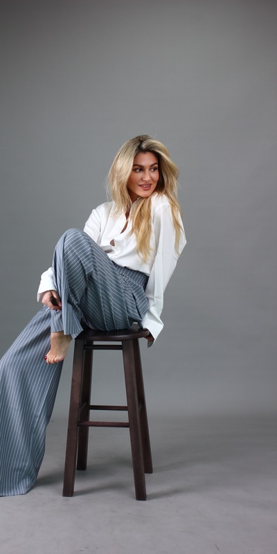 Фото из фотостудии самообслуживания (автопортрета) в Селфклик