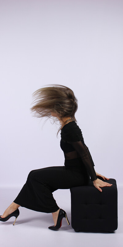 Фото из фотостудии самообслуживания (автопортрета) в Селфклик