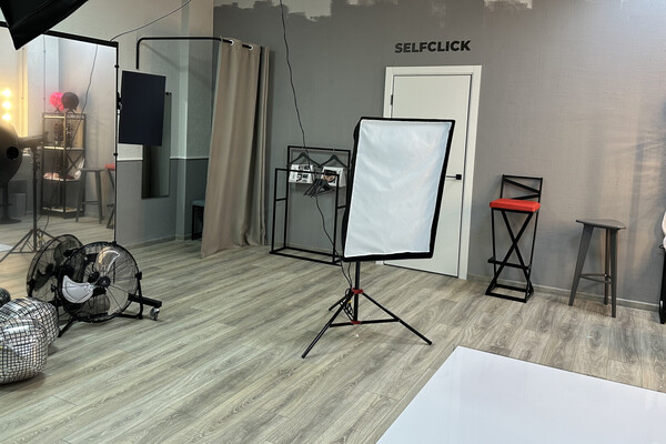 Фотостудия Автопортрета Селфклик в г.Таганрог